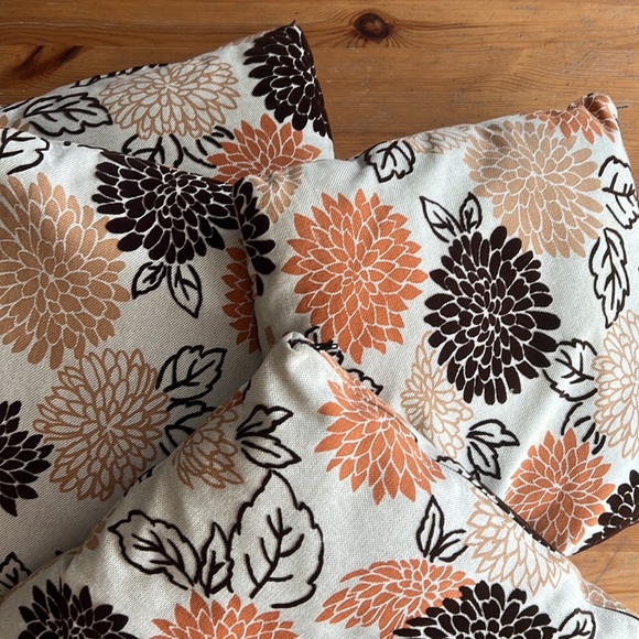 Decorative Pillows - Picture 3 of 5